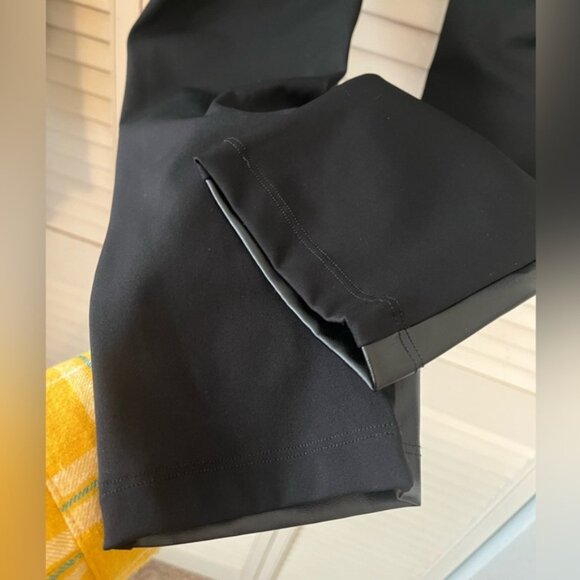 Victoria’s Secret Sport Black Faux Leather Contrast Panel Leggings • Medium - Picture 5 of 9